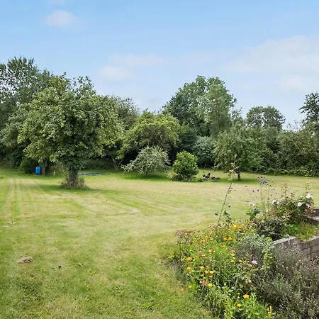 Cozy In Aarup With Wifi *