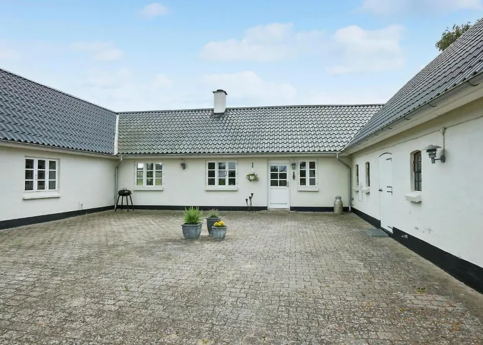 Cozy In Aarup With Wifi Дом отдыха *