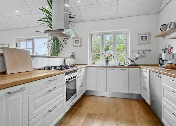 Semesterbostad Cozy In Aarup With Wifi