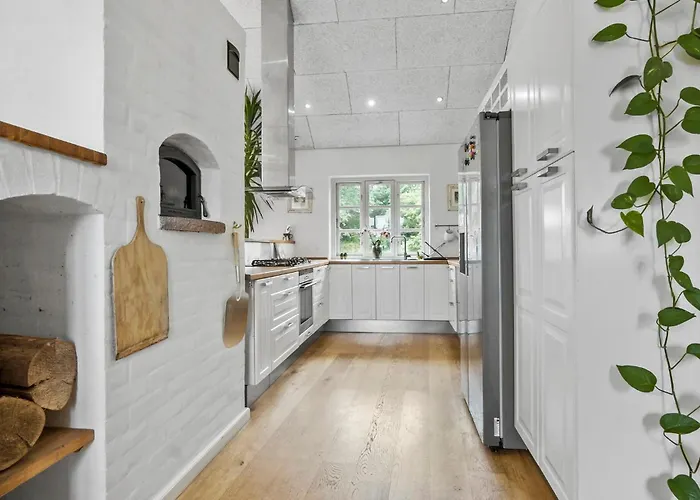 Semesterbostad Cozy In Aarup With Wifi